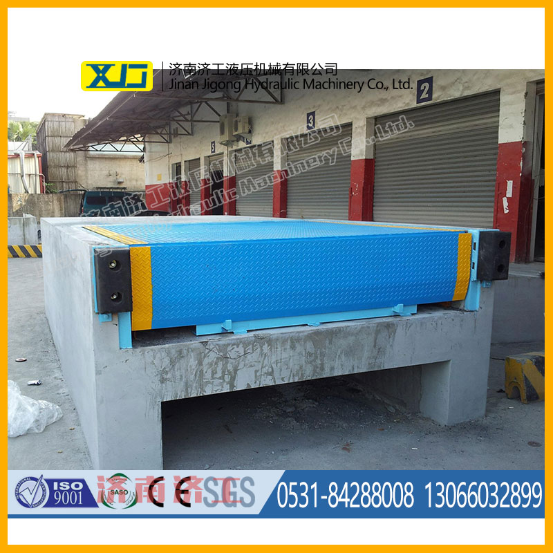 月臺登車橋 月臺登車橋