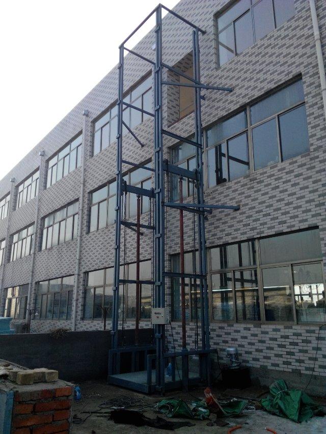 貨運升降機(jī)